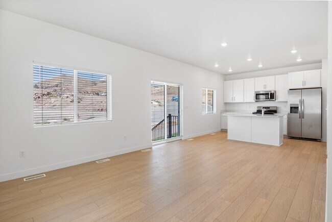 Foto del edificio - 1943 N Fireball Ln