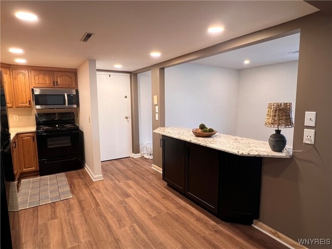 Building Photo - 149 Denrose Dr