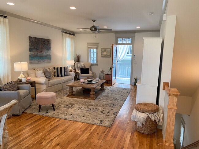 Foto del edificio - 204 Burns Ave