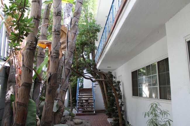 Foto del edificio - 4350 Colfax