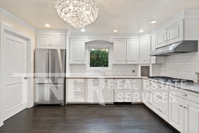 Foto del edificio - 4516 Sierra View Way