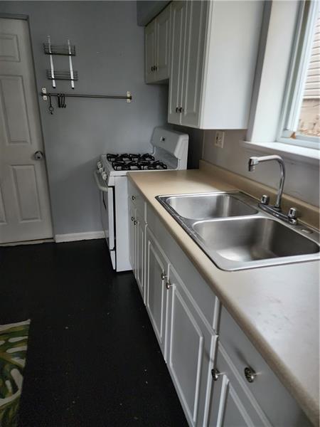 Foto del edificio - 4461 Highridge St
