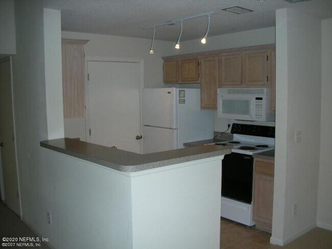 Foto del edificio - 7701 Timberlin Park Blvd