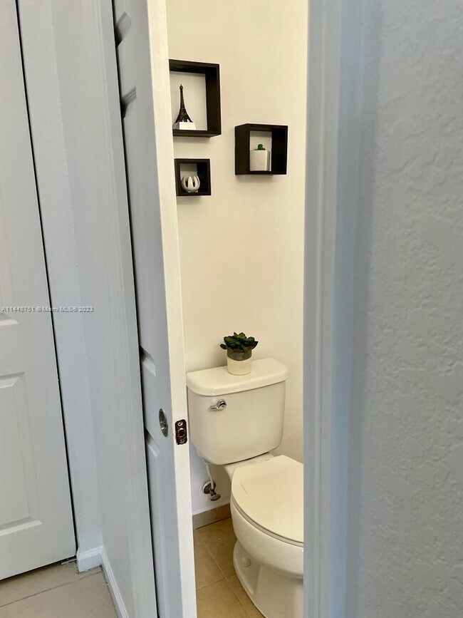 Foto del edificio - 8900 NW 97th Ave