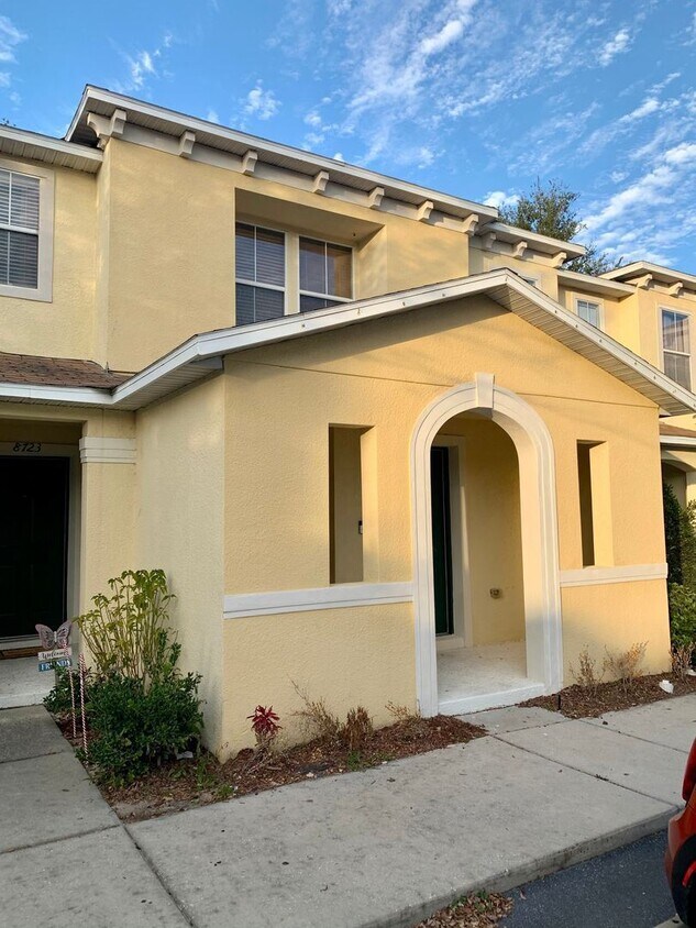 Foto principal - 8721 Sheldon Creek Blvd