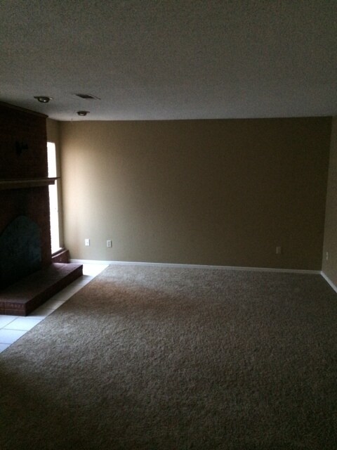 Foto del edificio - 8607-8607 Southridge Dr