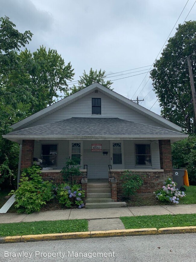 Foto del edificio - 5 br, 3 bath House - 316 E. 8th St