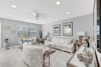 Building Photo - 422 Normandy Ln