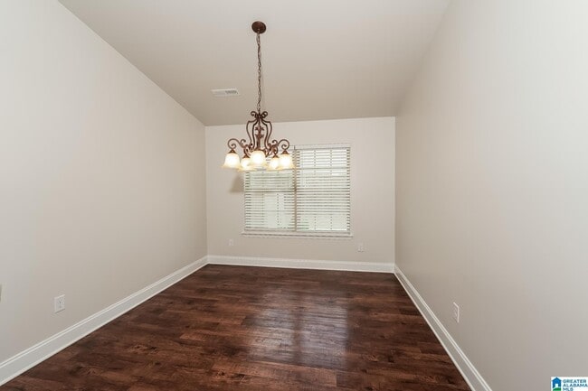 Building Photo - 980 Clover Ave