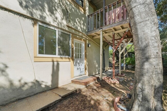 Building Photo - 735 Sir Francis Drake Blvd
