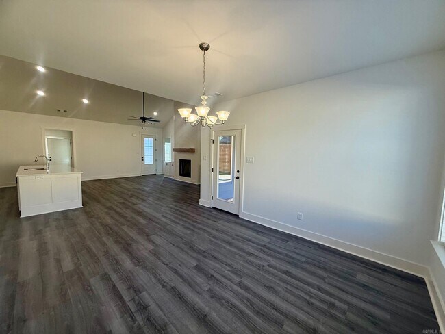 Foto del edificio - 4005 Doler Cv