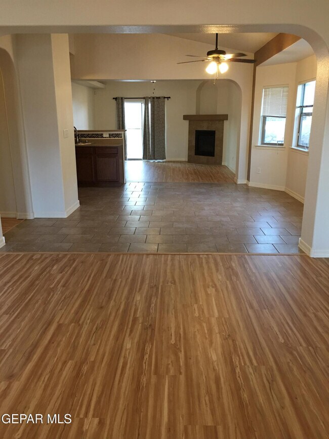 Foto del edificio - 14345 Apache Point Dr