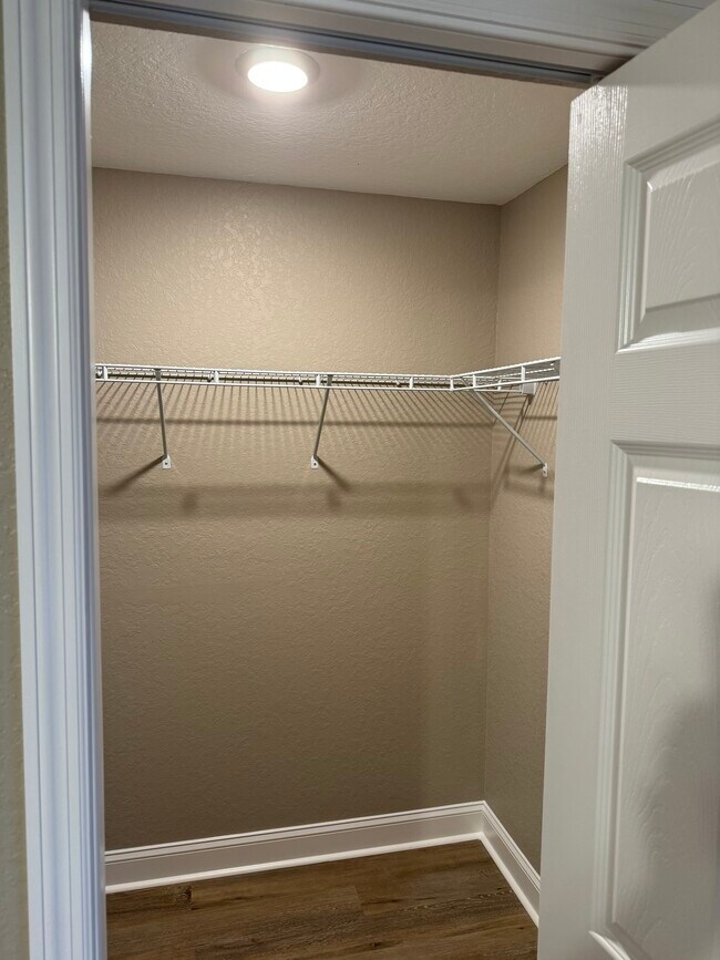 Building Photo - 1149 Sycamore St