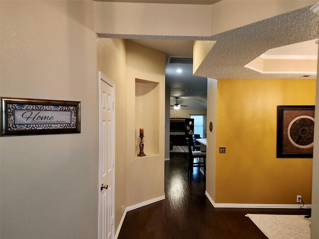 Foto del edificio - 1505 Fairfield Ct