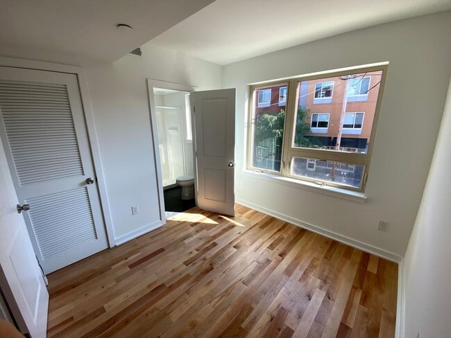 Foto del edificio - 1537 Cecil B. Moore Ave