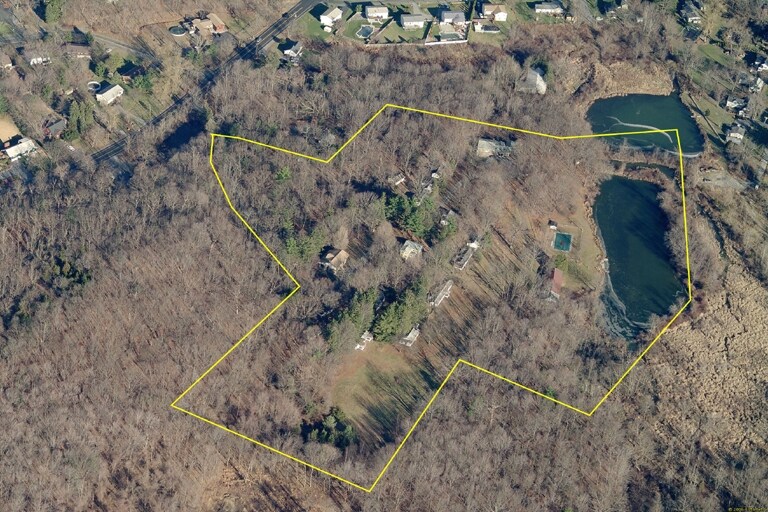 25 Pinecrest Ln, Monroe, NY 10950 Apartments in Monroe, NY