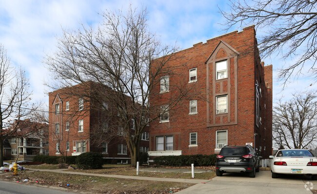 Foto principal - 2805 Stratford - Amazing location one block from University of Cincinnati