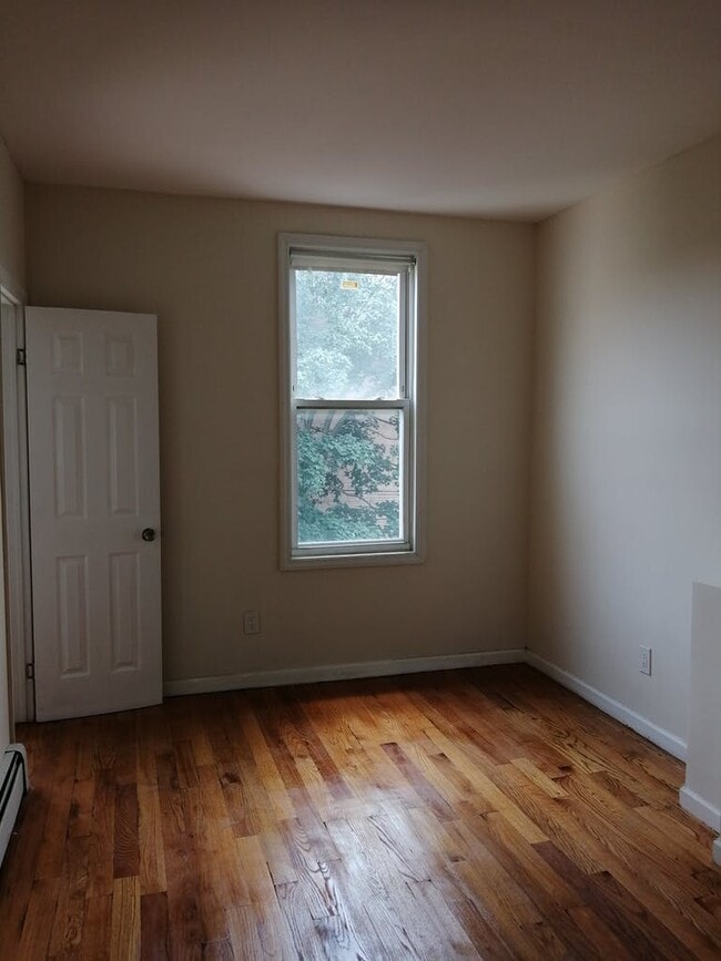 Master Bedroom - 1046 Herkimer St