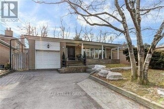 Building Photo - 45 Foxwarren Dr