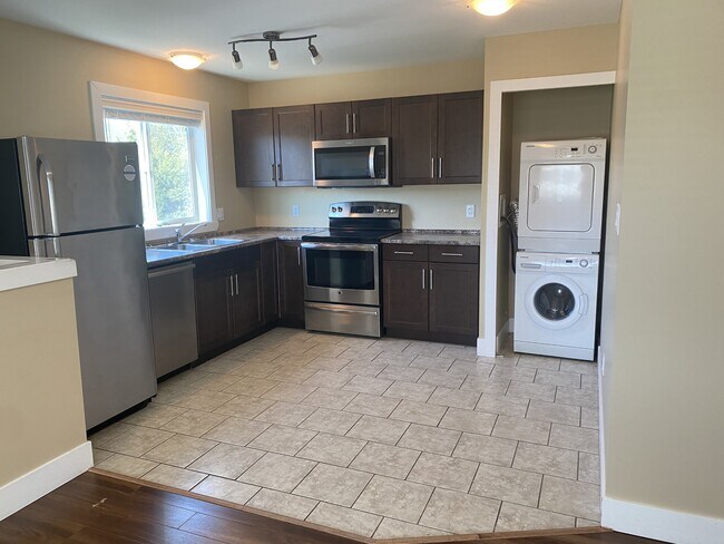 Photo du bâtiment - 498 Menzies Ridge Dr