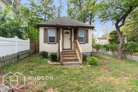 Primary Photo - 67 Waterville Dr