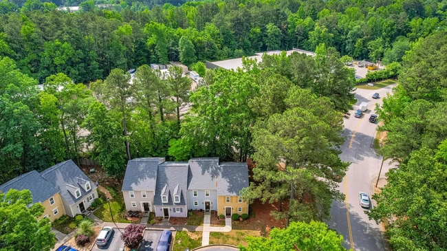 Foto del edificio - 5500 Forest Oaks Dr