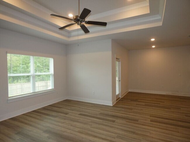 Building Photo - 6048 Rutherford Lp