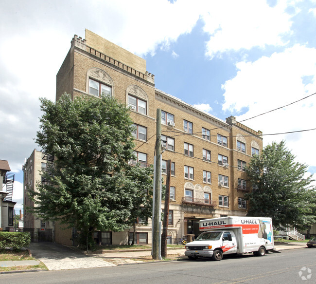 Foto del edificio - 435-441 Westminster Ave