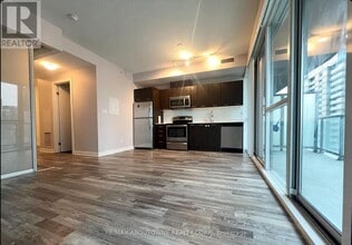 Building Photo - 20 Bruyeres Mews