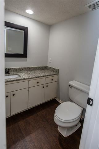 Foto del edificio - 2236 Irwin St