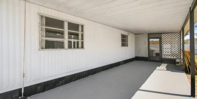 Foto del edificio - 8445 SE Wren Ave