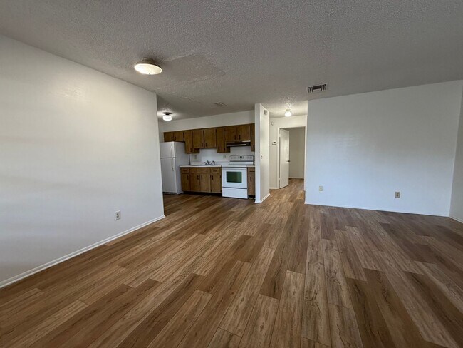 Foto del edificio - 2 bed/ 1 bath in Plant City