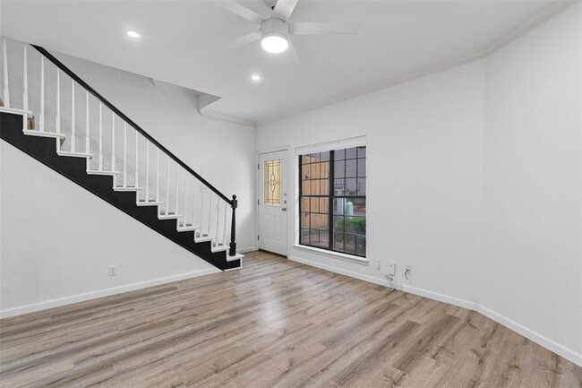 Foto del edificio - 1307 Kinney Ave