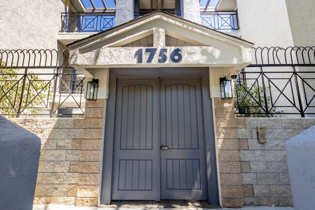 Foto del edificio - 1756 Essex St