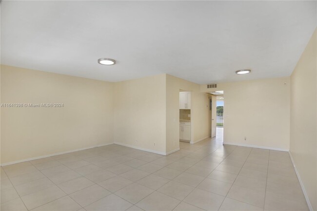 Foto del edificio - 13250 SW 4th Ct