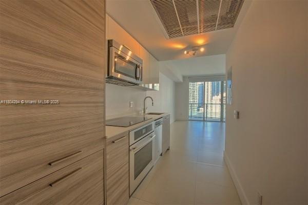 Primary Photo - 1300 Brickell Bay Dr