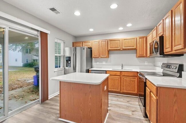 Foto del edificio - 8010 Shadow Oak Dr