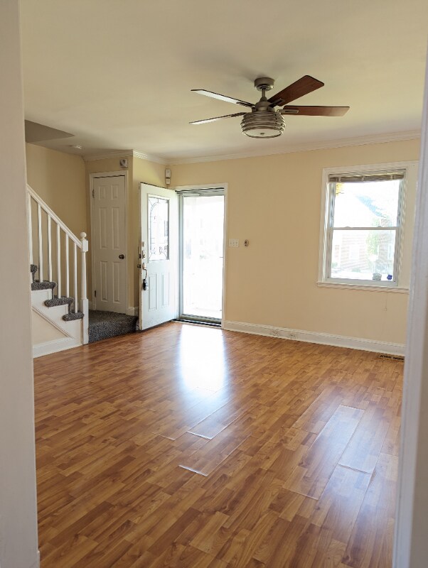 Foto del edificio - 1321 Crofton Rd