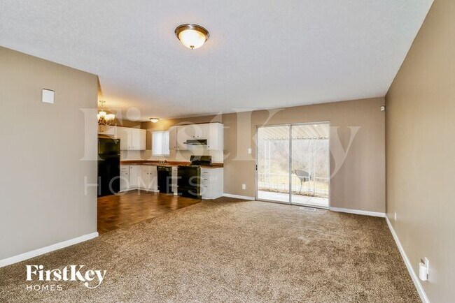 Building Photo - 6370 Silver Fox Drive
