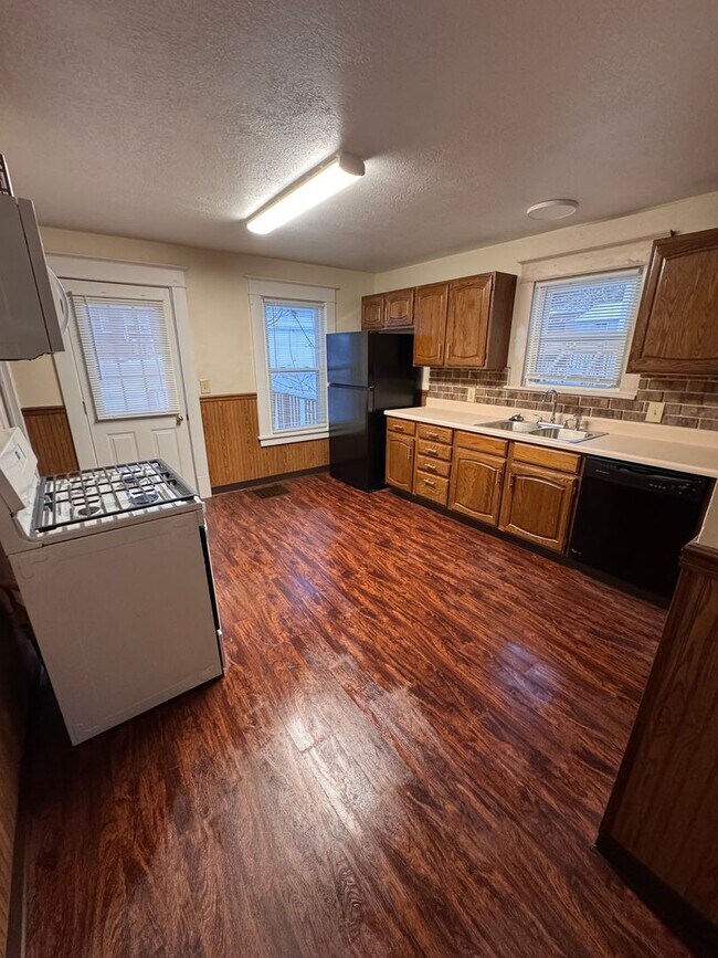 Foto del edificio - 100 Smithsonian St