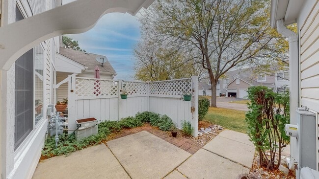 Building Photo - 437 Thomas Jefferson Ct