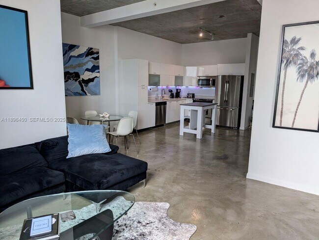 Building Photo - 234 NE 3rd St