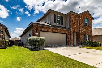 Building Photo - 2126 Silver Maple