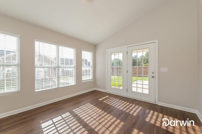 Foto del edificio - 4055 Creekside Court, Winston Salem, NC 27127