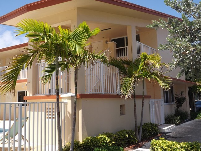 The Pied A Plage Apartments Pompano Beach Fl Building Photo The Pied A Plage