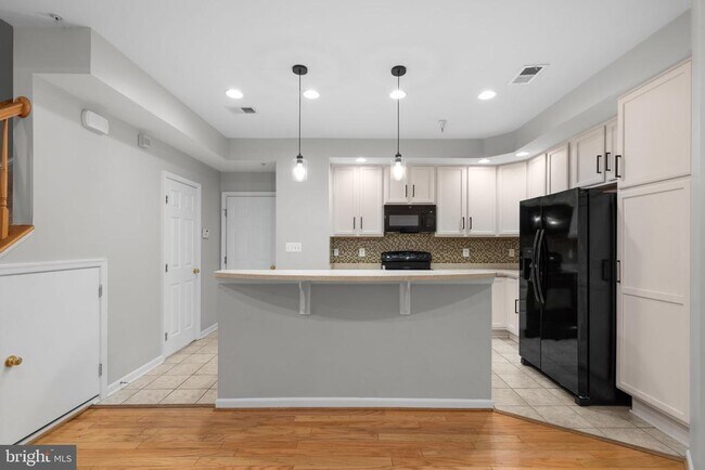 Foto del edificio - 7240 Elkridge Crossing Way