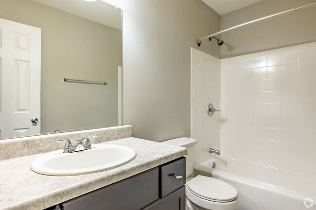 Building Photo - Your New Home at Hidden Woods!