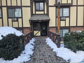 Building Photo - 50 Aiken St