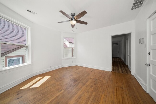 Building Photo - 2418 N Lawndale Ave