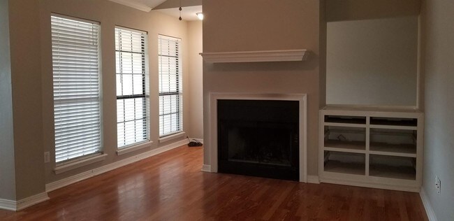 Building Photo - 2 br, 2 bath House - 3 Meadowcreek